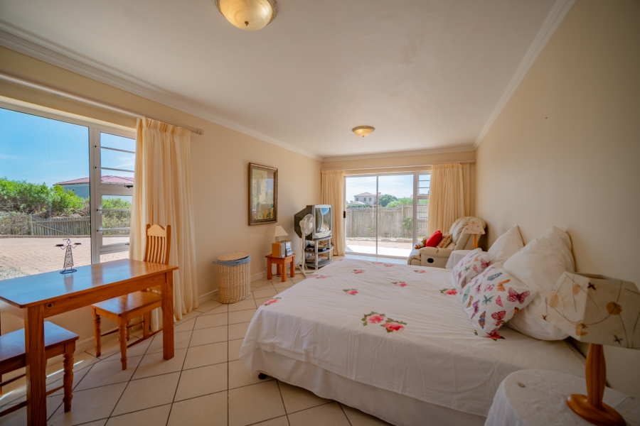 4 Bedroom Property for Sale in St Francis On Sea Eastern Cape